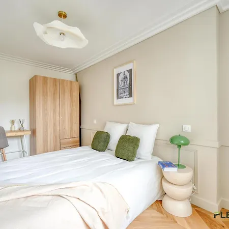 Charming 2-bedroom 32 M 9e * Paris